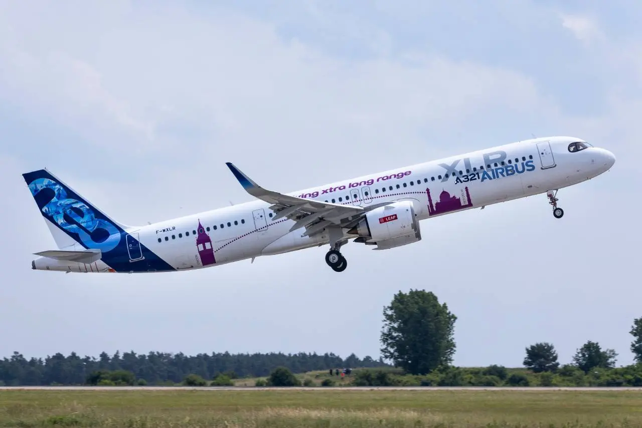 Imagem da notícia: Avião que promete 'revolucionar' viagens internacionais será utilizado pela primeira vez no Brasil em Fortaleza e Recife