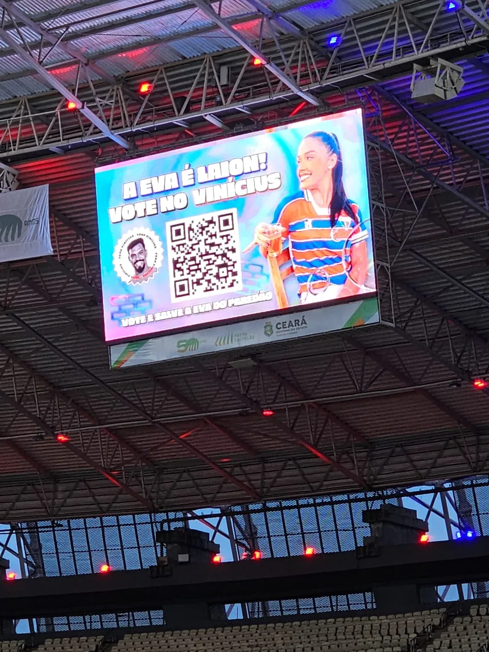 Fortaleza faz campanha para cearense Eva, do BBB, antes de jogo contra o Fluminense