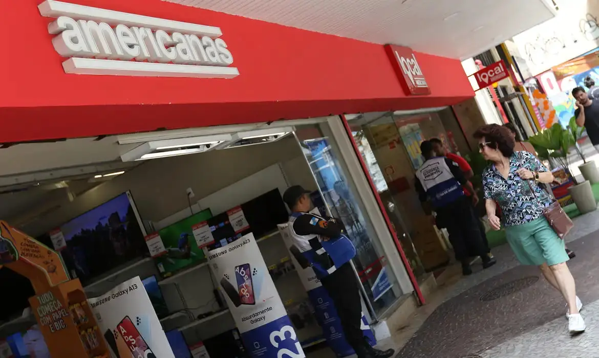 Imagem da notícia: MPF denuncia 13 pessoas por fraudes nas Americanas; novo delator é revelado
