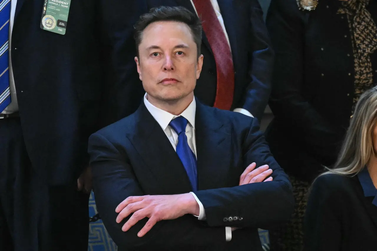 Imagem da notícia: Elon Musk é o homem mais rico do mundo, segundo a Forbes; confira lista dos maiores bilionários de 2025
