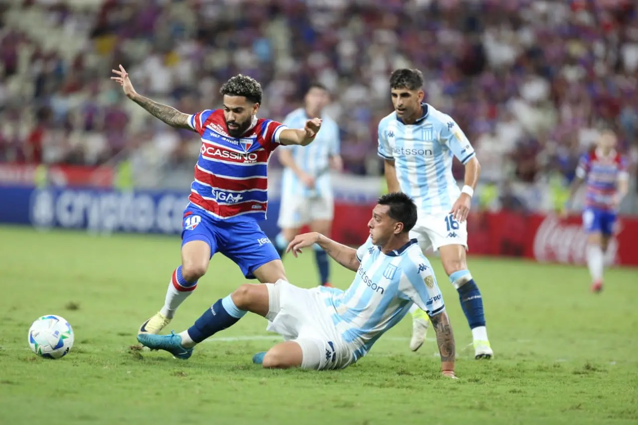 Imagem da notícia Fortaleza é devastado pelo Racing na estreia da Libertadores: o pior jogo de 2025