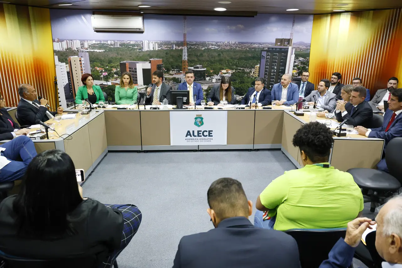 Imagem da notícia: Três anos depois, CPI da Enel no Ceará não teve resultados práticos e empresa pede prorrogação de contrato até 2030