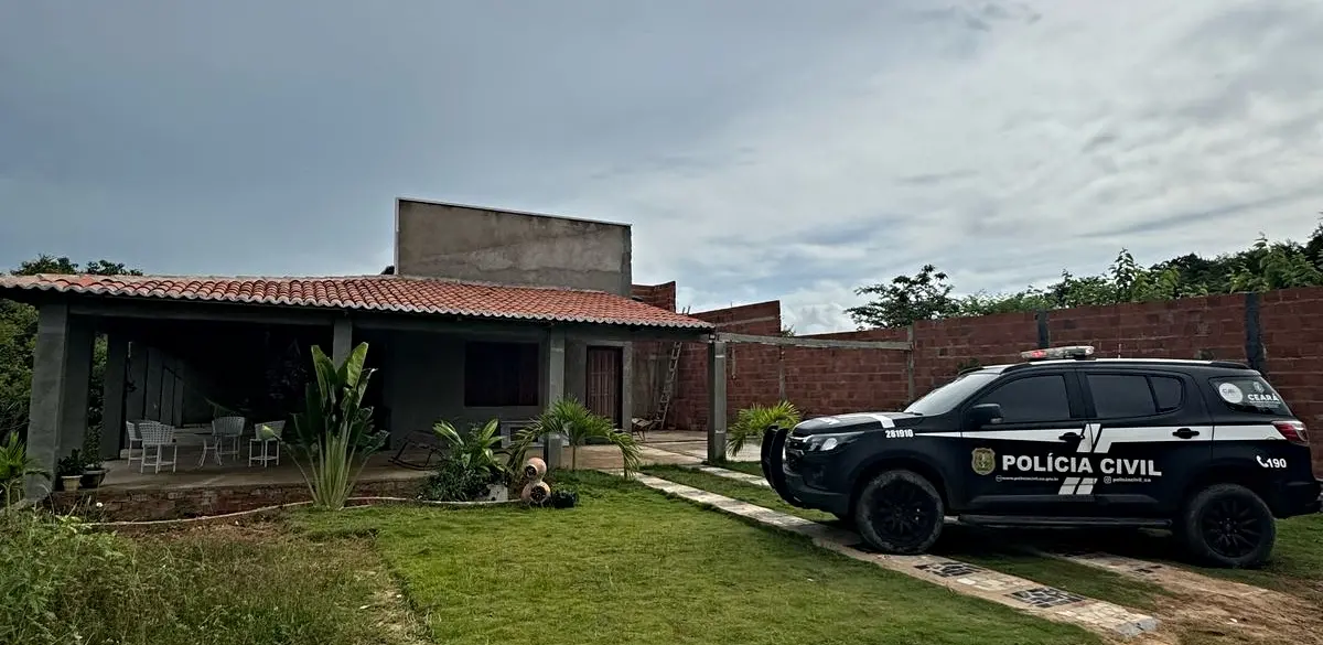 Imagem da notícia: Homem que receberia 300 kg de maconha no Interior do Ceará é preso; droga foi apreendida em barco