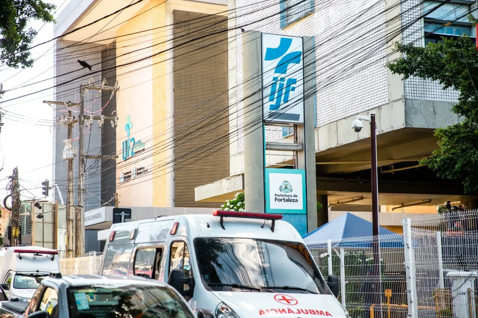 Imagem da notícia: IJF ainda tem dívida 'herdada' de R$ 60 milhões e tenta pagar fornecedores de remédios e insumos