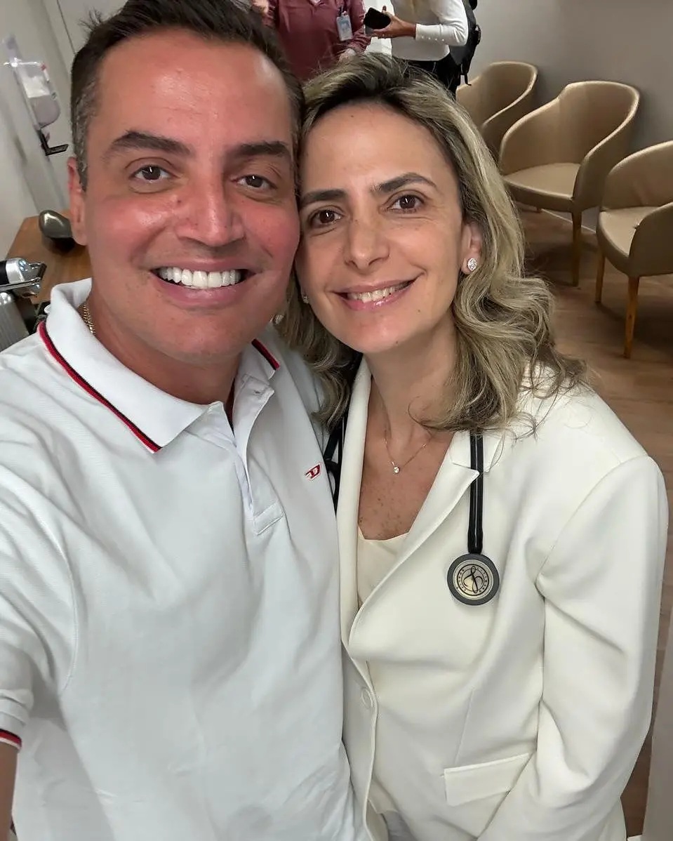 Imagem da notícia: Léo Dias tem alta após ser internado na UTI por pneumonia