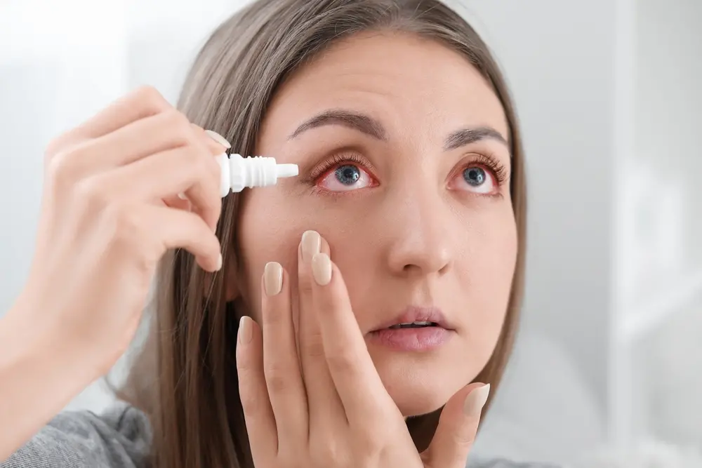 Imagem da notícia: Ceratite química nos olhos: entenda sintomas, riscos e como cuidar