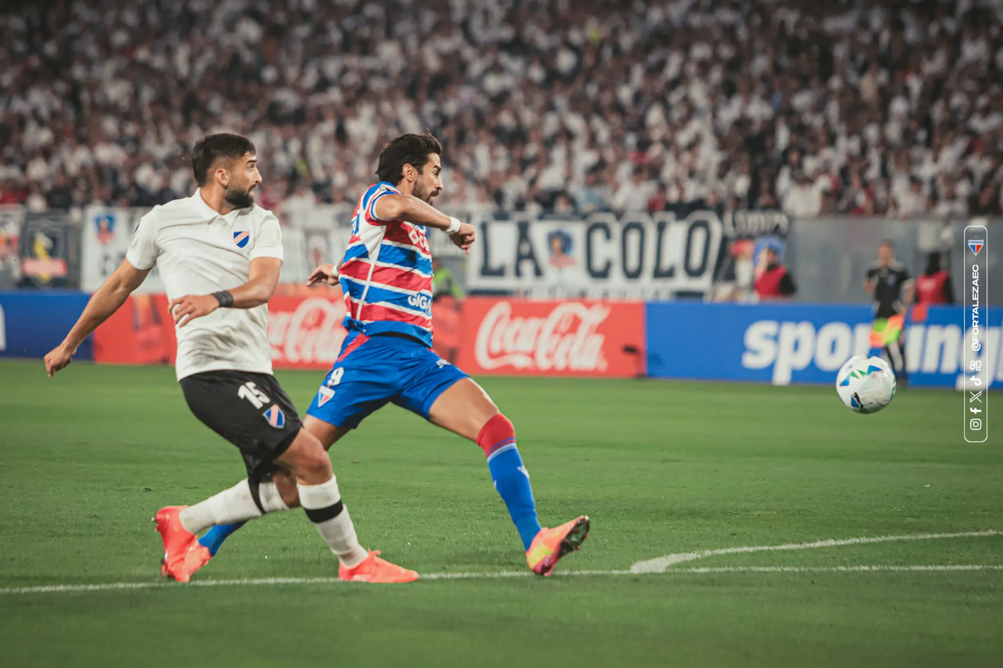 Lucero em jogo Fortaleza x Colo Colo