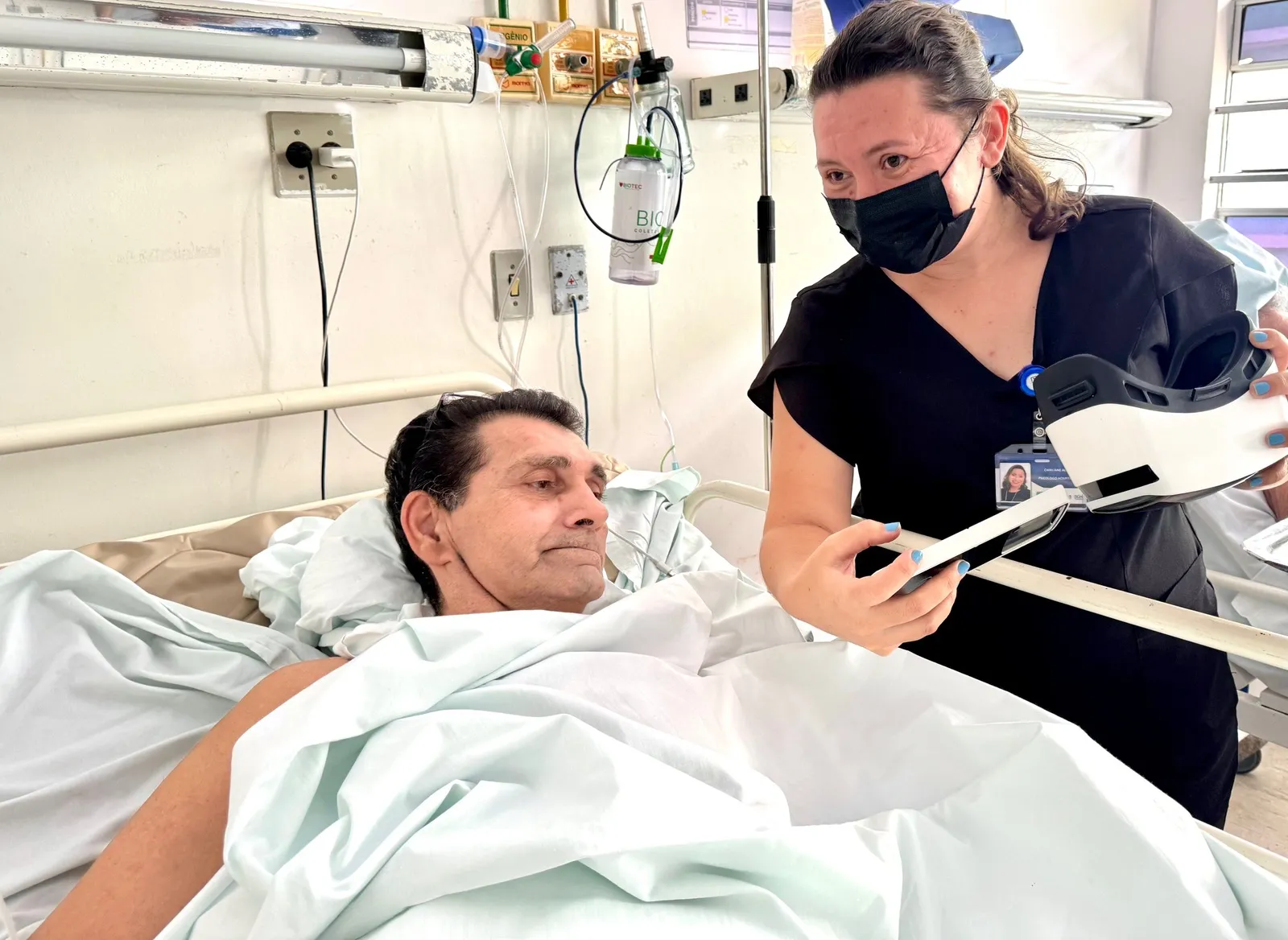 Intervenção é acompanhada por profissionais de psicologia da unidade hospitalar