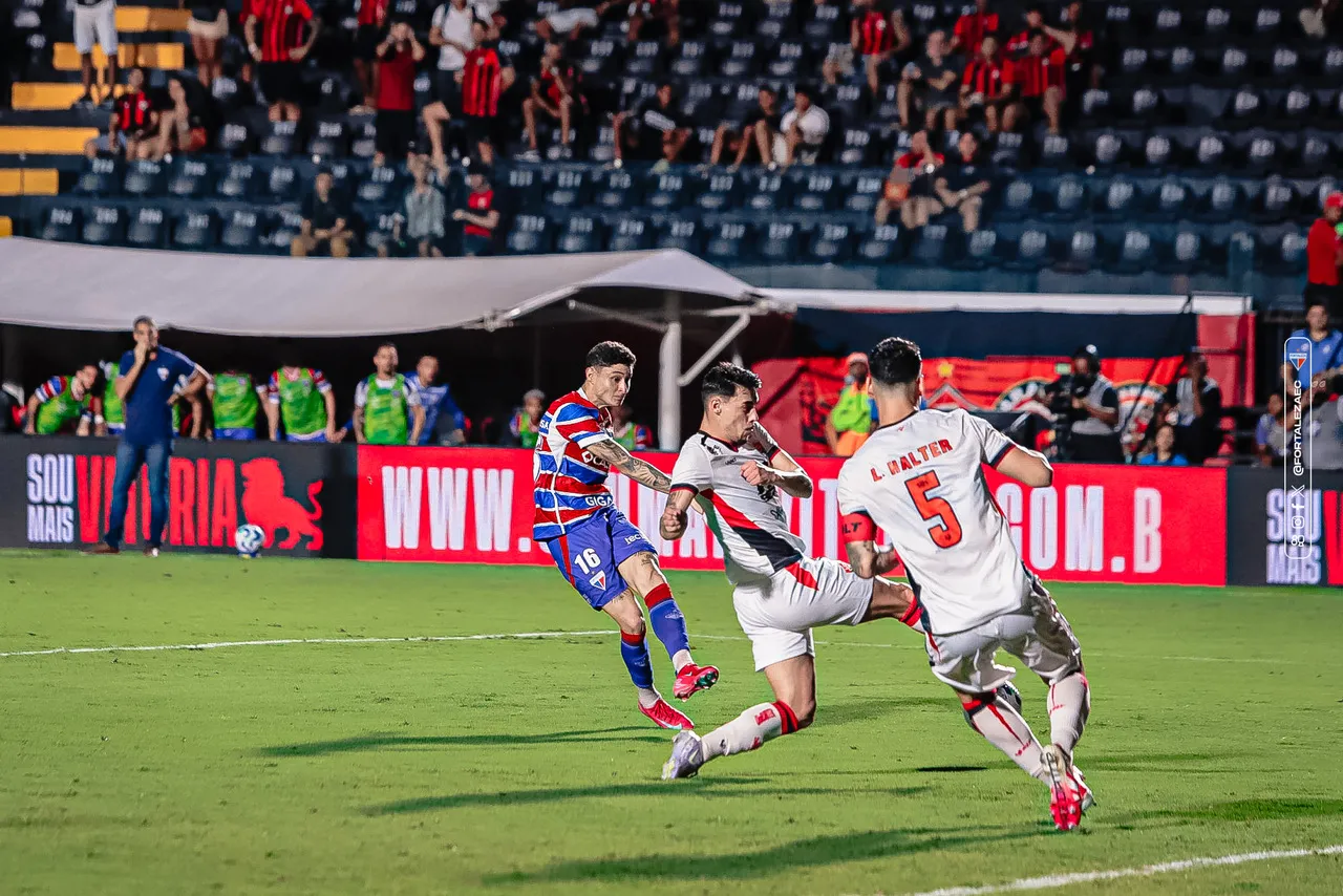 O Fortaleza perdeu no Barradão pela Série A  e chegou a marca de apenas uma vitória nos últimos 10 jogos