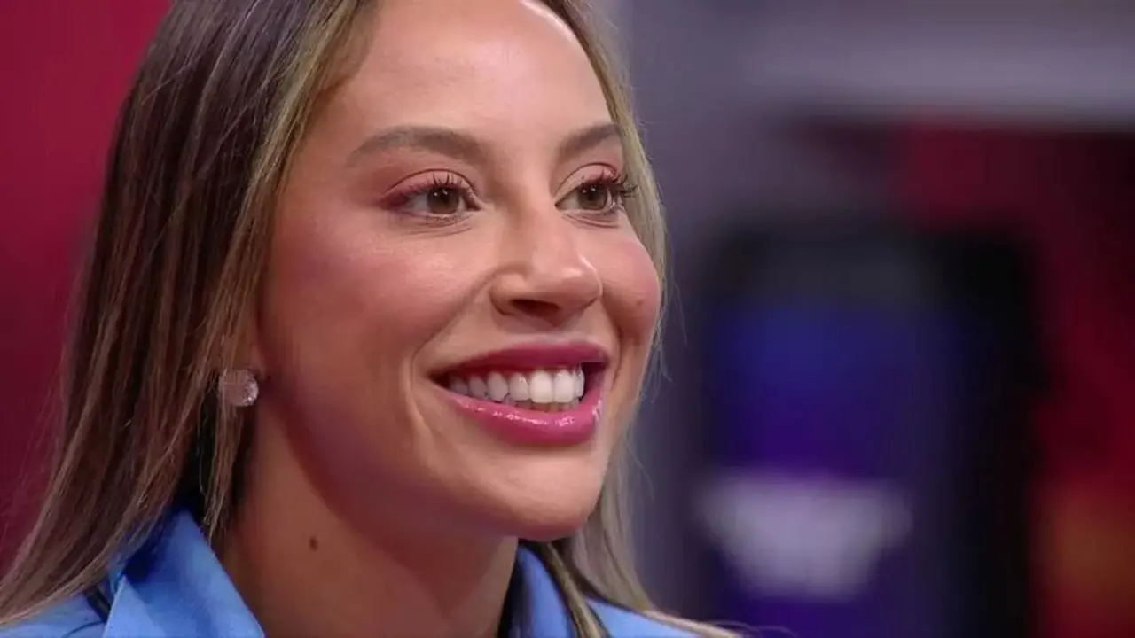 Imagem da notícia: Fã cearense tatua rosto de Renata, finalista do BBB 25: 'Irá trazer esse prêmio pro nosso Ceará'