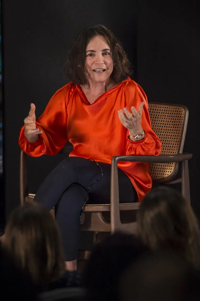 Imagem da notícia Regina Duarte justifica motivo de ter deixado de fazer novelas: 'Decorar texto'