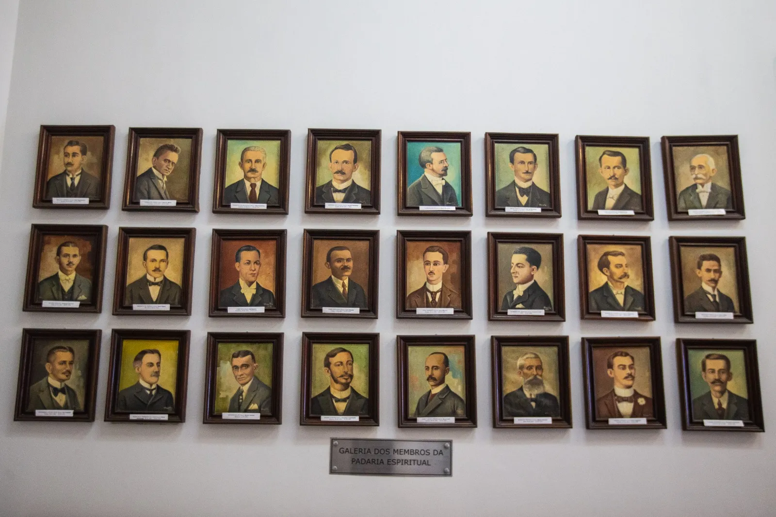Padaria Espiritual reuniu 24 intelectuais cearenses; na imagem, galeria dos 'padeiros' na ACL