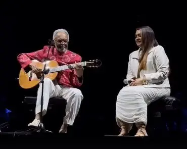 Imagem da notícia Preta Gil aparece de surpresa em show de Gilberto Gil e canta com o pai