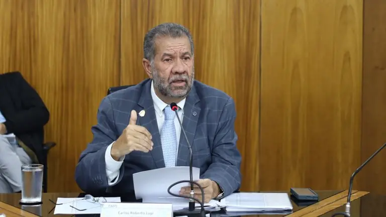 Imagem da notícia: Ministro Carlos Lupi afirma que houve demora sobre investigação na fraude bilionária do INSS