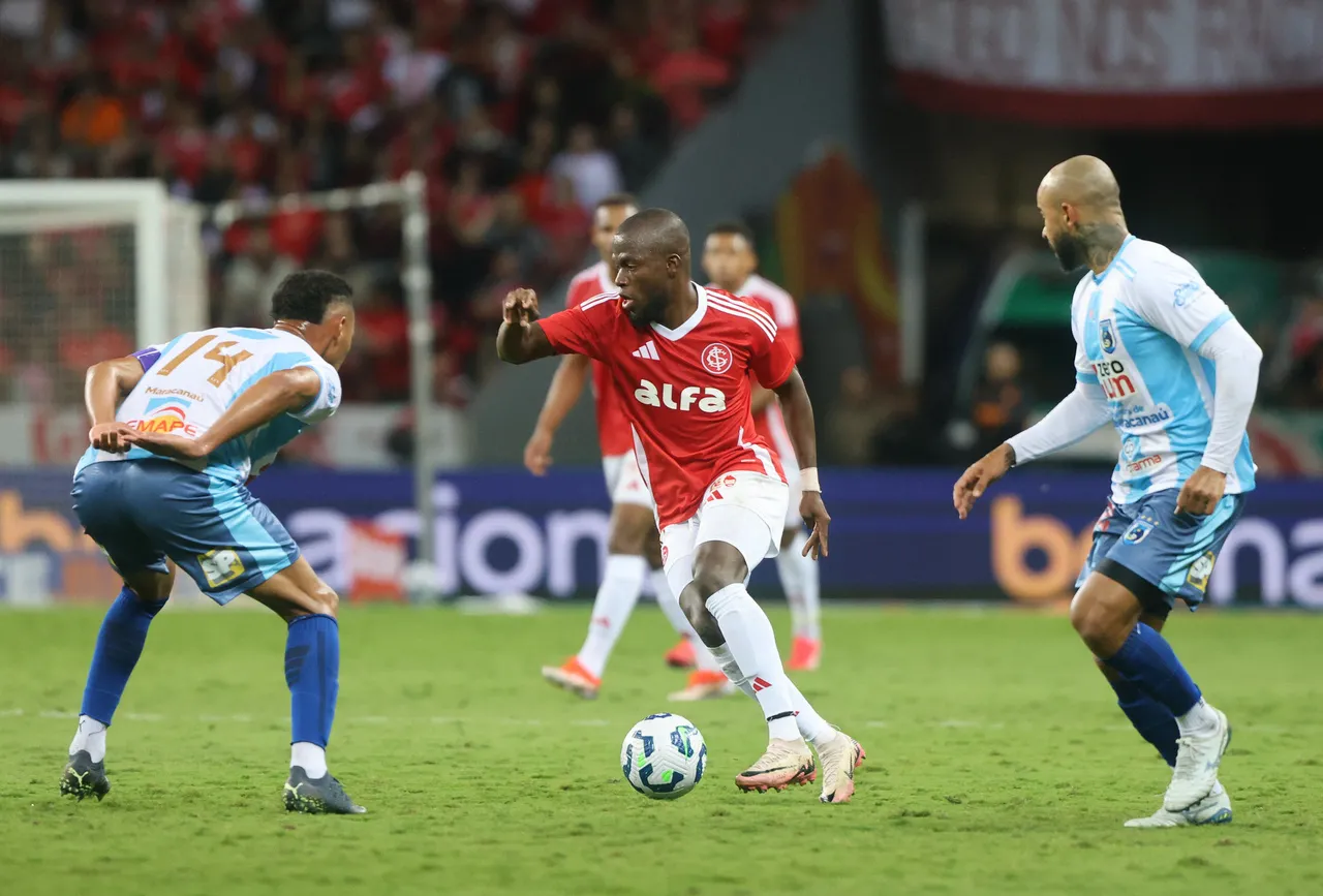 O Maracanã fez um jogo de muita organização defensiva e entrega contra o Colorado