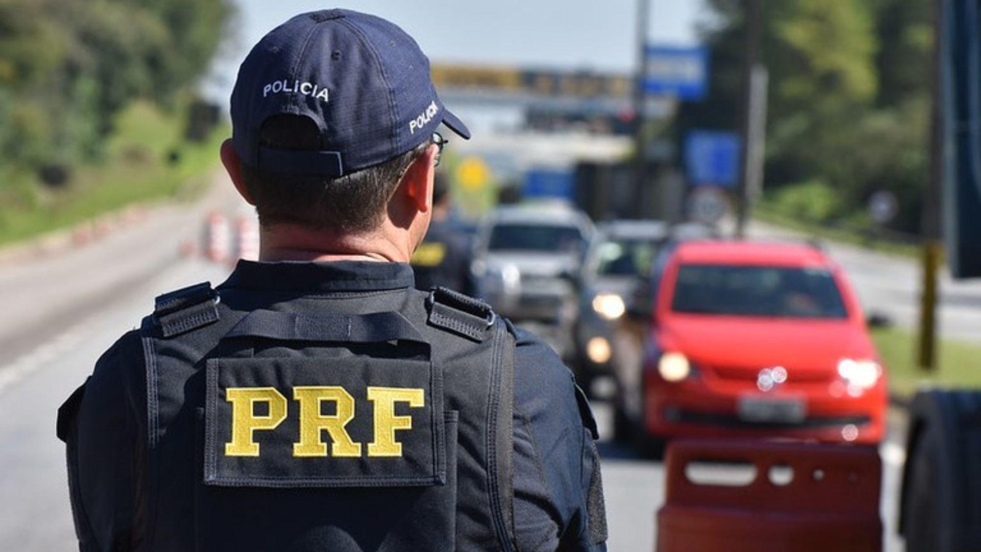 Imagem da notícia: PRF alerta sobre falso concurso público: 'Fake news'