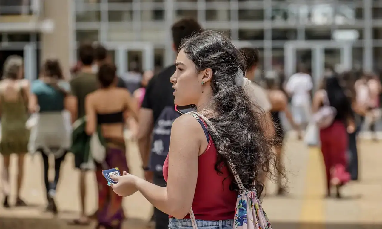 Imagem da notícia: Prazo para solicitar isenção da taxa de inscrição do Enem 2025 termina nesta sexta (2)