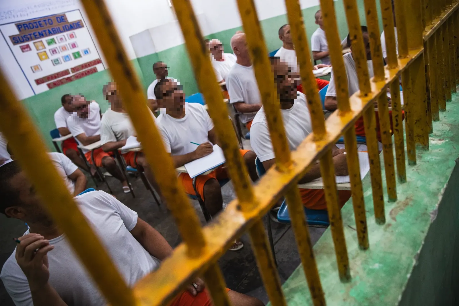 Imagem da notícia: Sistema penitenciário cearense: 35 mil detentos estudaram e 25 mil trabalharam nos últimos 7 anos