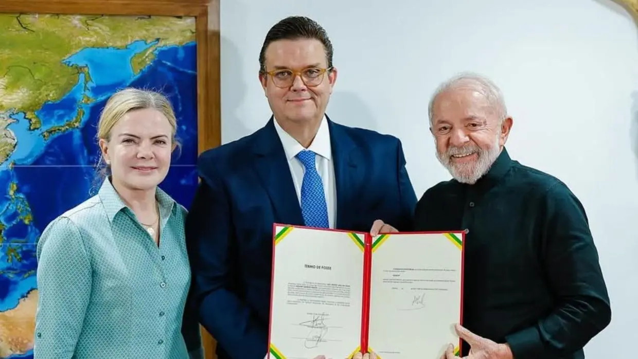 Imagem da notícia: Em reunião com novo ministro, Lula pede ações contra fraudes em aposentadorias e pensões do INSS