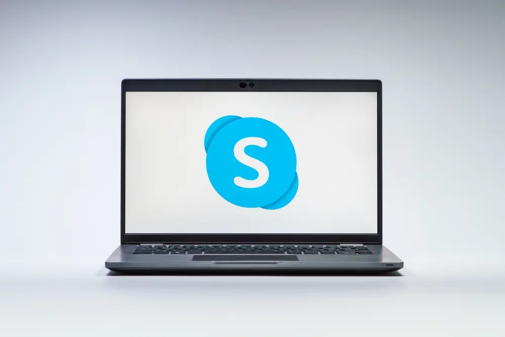 Imagem da notícia: Skype é descontinuado pela Microsoft após 22 anos; saiba como recuperar conversas