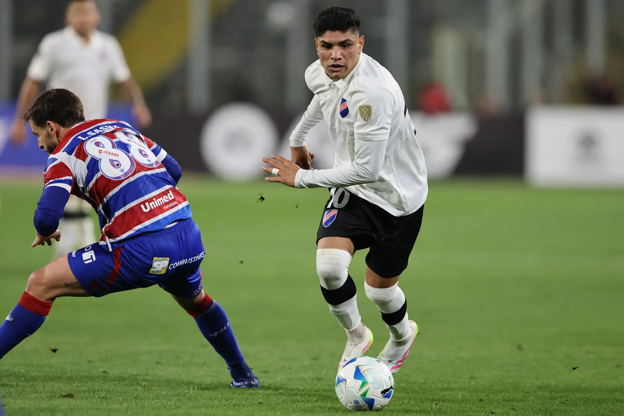Imagem da notícia: Imprensa chilena trata jogo entre Fortaleza x Colo-Colo como final; Veja repercussão