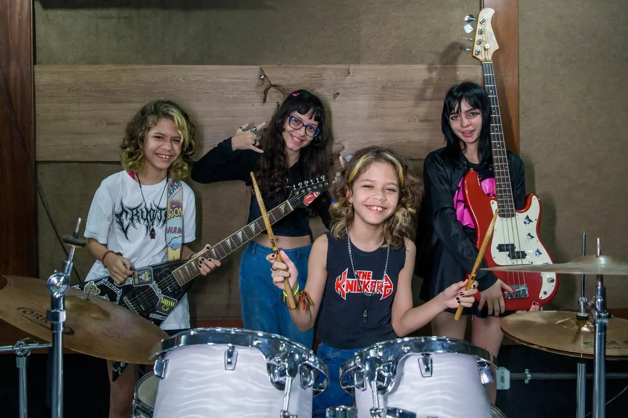 Imagem da notícia: Conheça 'As Caramelas', banda de rock cearense formada por meninas de 9 a 14 anos