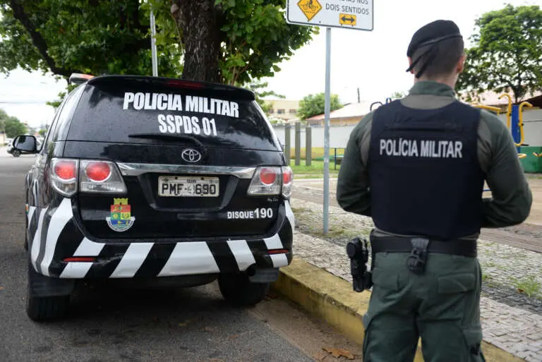 Imagem da notícia: Advogado é baleado em ataque a tiros no bairro Jardim Guanabara, em Fortaleza