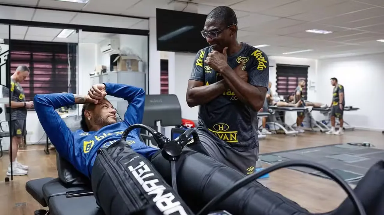 Neymar em tratamento no CT do Santos