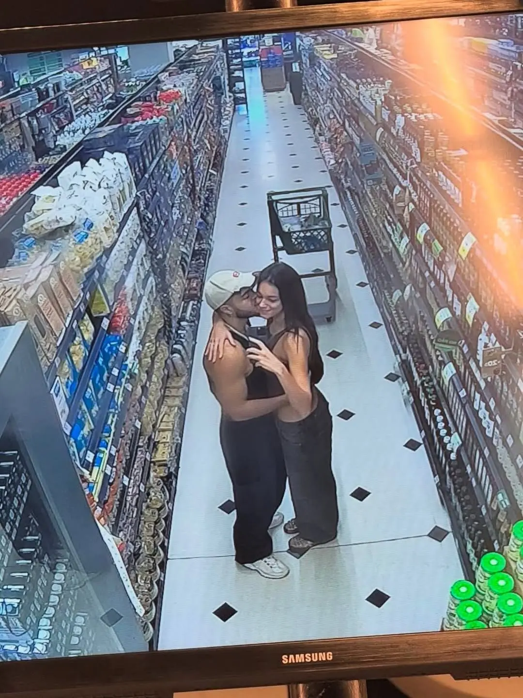 Imagem da notícia Ex-BBB Alane Dias assume namoro com filho de Preta Gil e ganha declaração