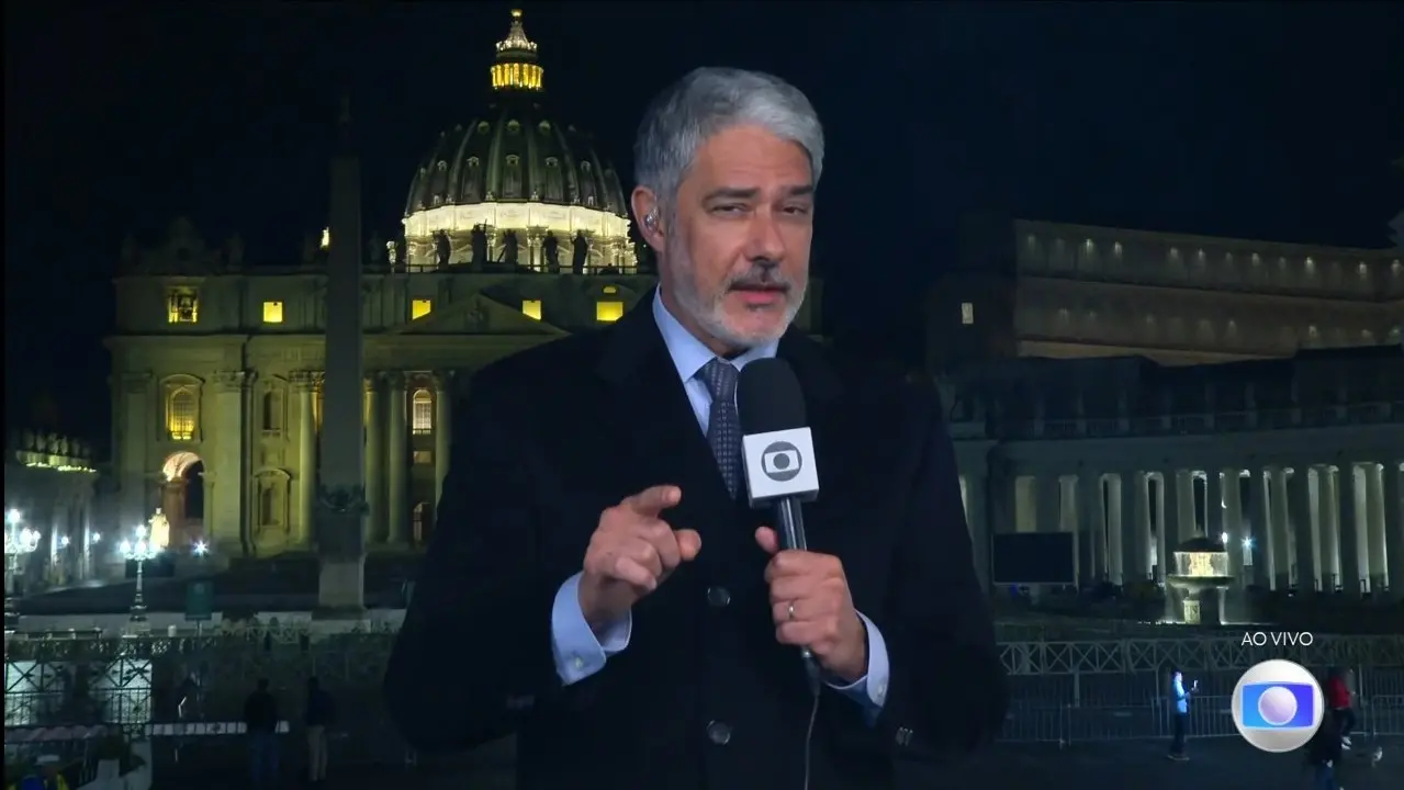 Imagem da notícia: Após suposto mal-estar ao vivo, Bonner agradece Ilze Scamparini: ‘Demonstração de profissionalismo’