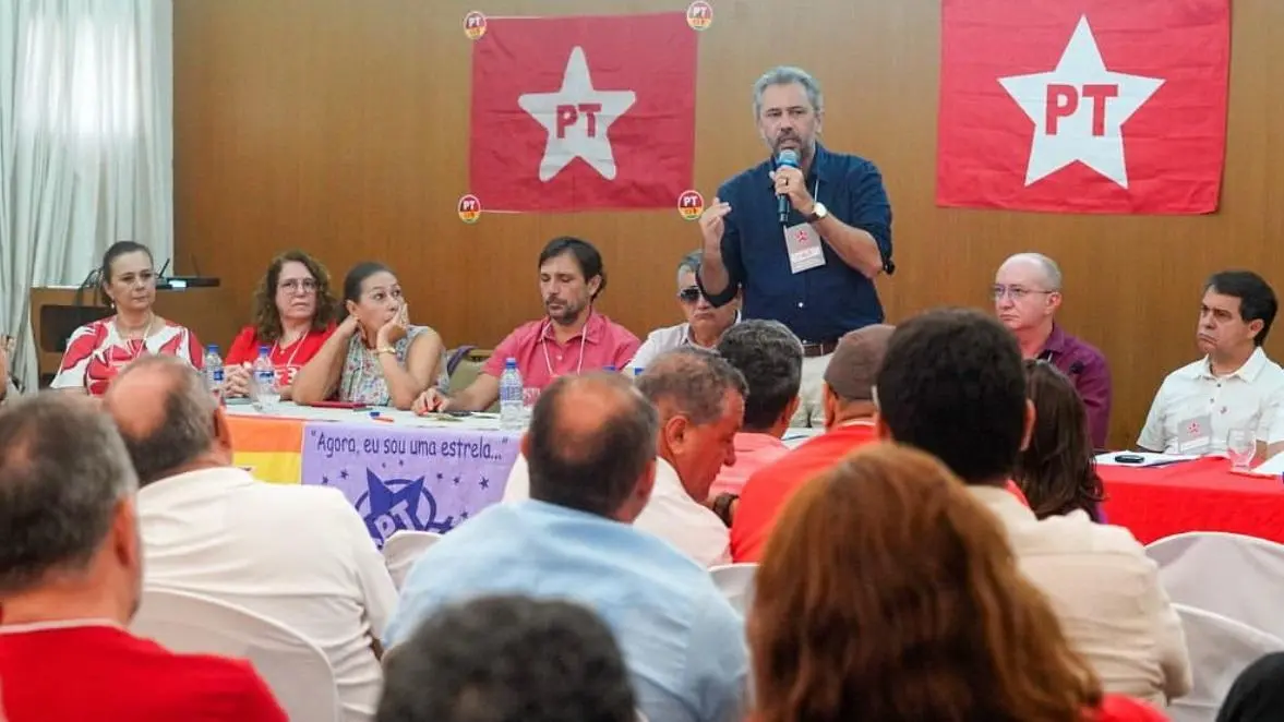 Imagem da notícia: Quem disputa e o que está em jogo na eleição para a presidência do PT?