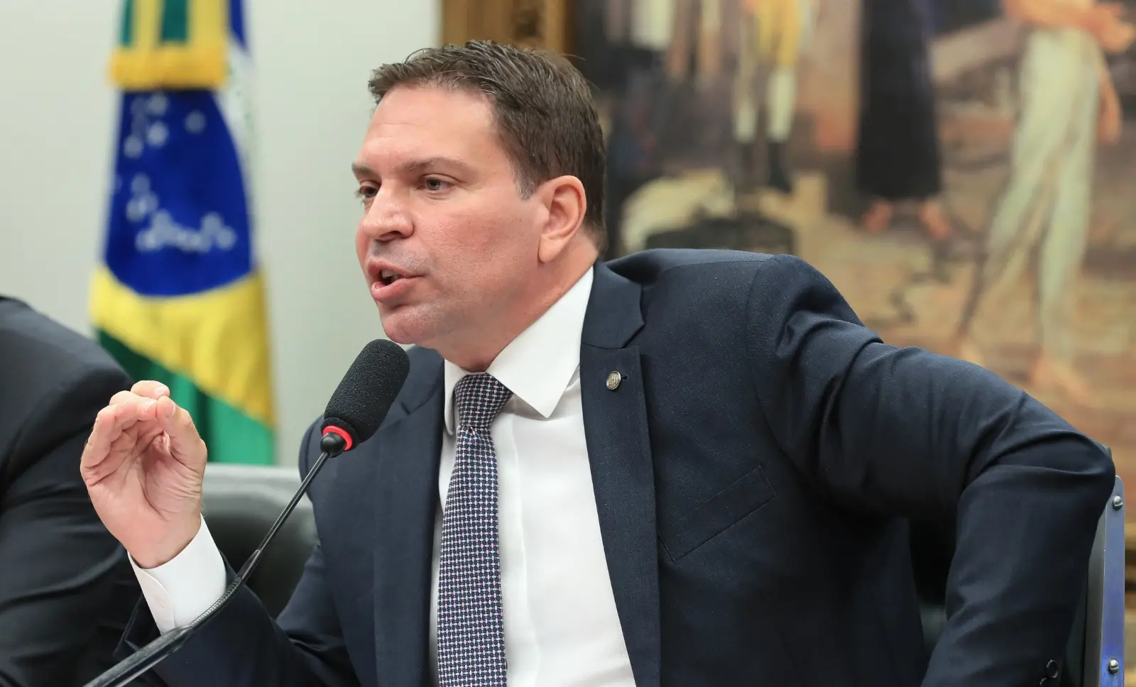 Imagem da notícia: Primeira Turma do STF tem unanimidade para restringir decisão da Câmara sobre Ramagem