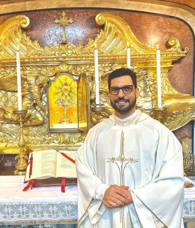 Imagem da notícia Padre gato brasileiro ganhou mais de 40 mil seguidores após ser descoberto