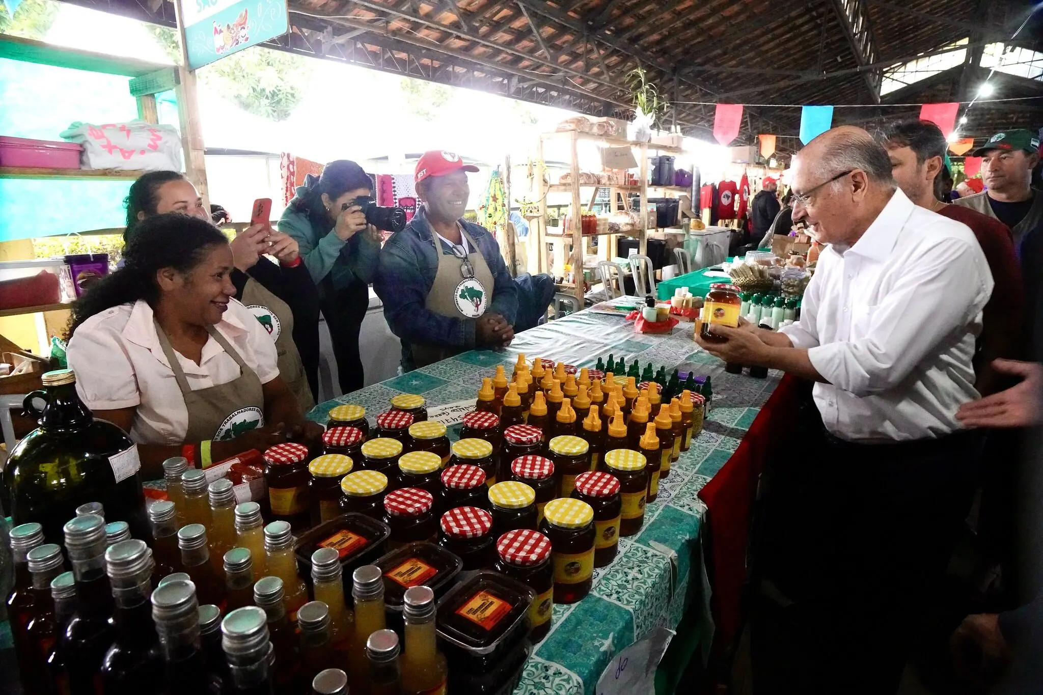 Imagem da notícia Alckmin deve representar o Brasil em missa inaugural de Leão XIV
