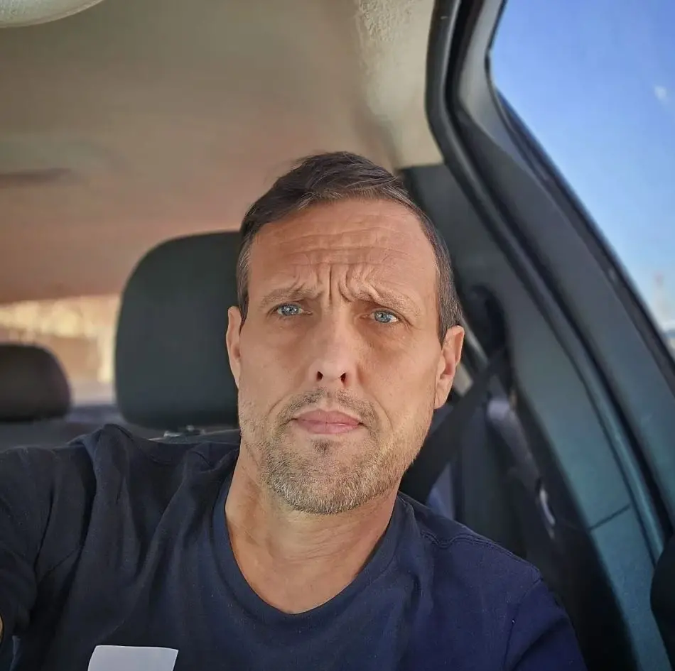 Imagem da notícia Ator Samuel French, do elenco de 'Assassinos da Lua das Flores', morre aos 45 anos