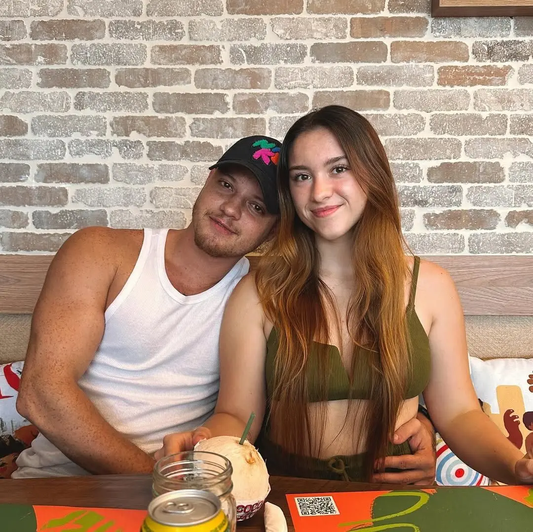 Imagem da notícia Filha de Gugu oficializa casamento com piloto nos Estados Unidos