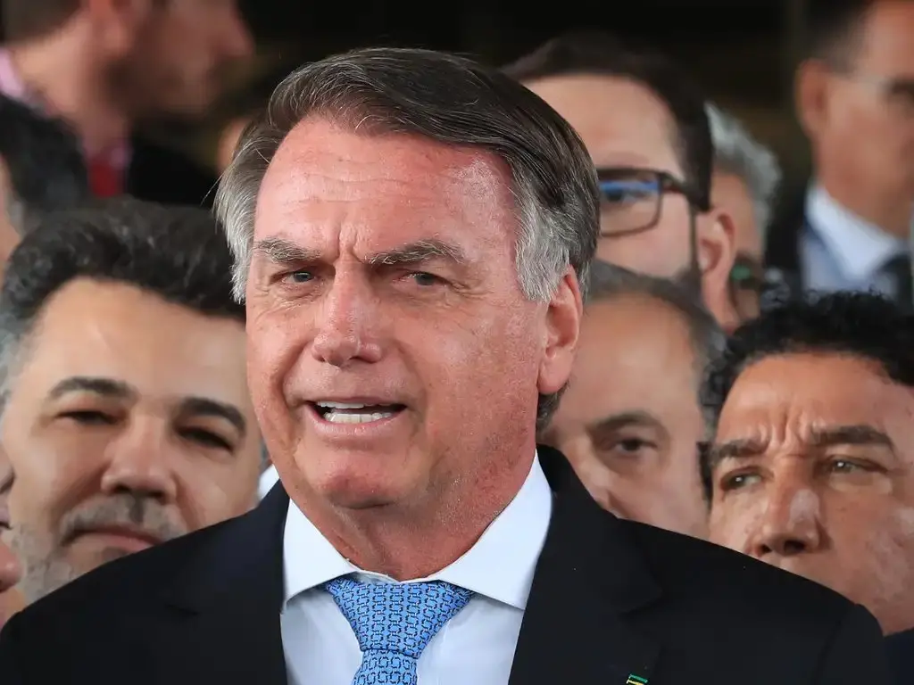 Imagem da notícia: Bolsonaro admite que fraude no INSS tenha iniciado no seu governo