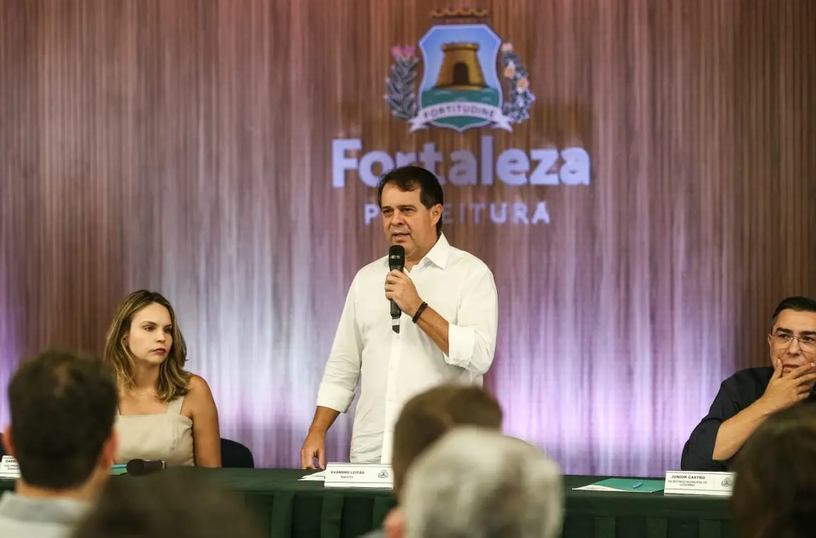 Imagem da notícia: As apostas de Evandro Leitão para reestruturar a Saúde de Fortaleza até o fim do ano