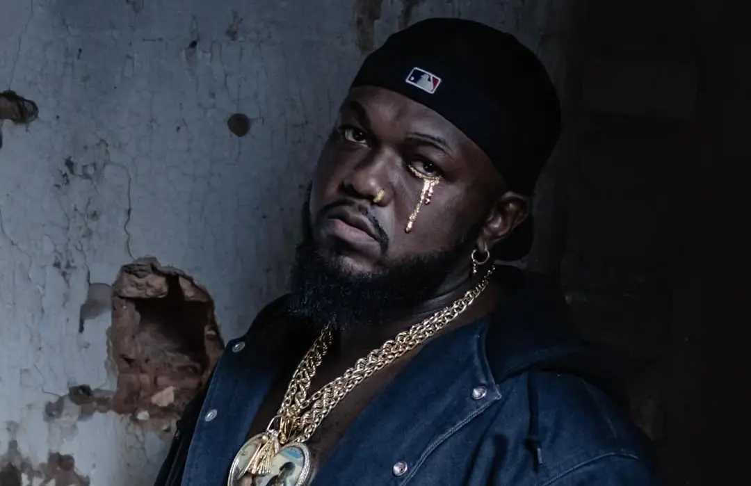 Imagem da notícia Rapper Djonga anuncia turnê do novo álbum com show em Fortaleza; saiba mais