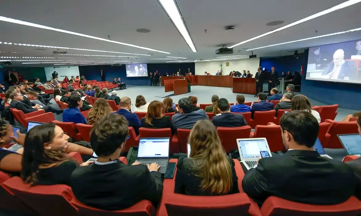Imagem da notícia: Por unanimidade, STF decide tornar réus 10 integrantes do ‘núcleo 3’ do golpe; total chega a 31