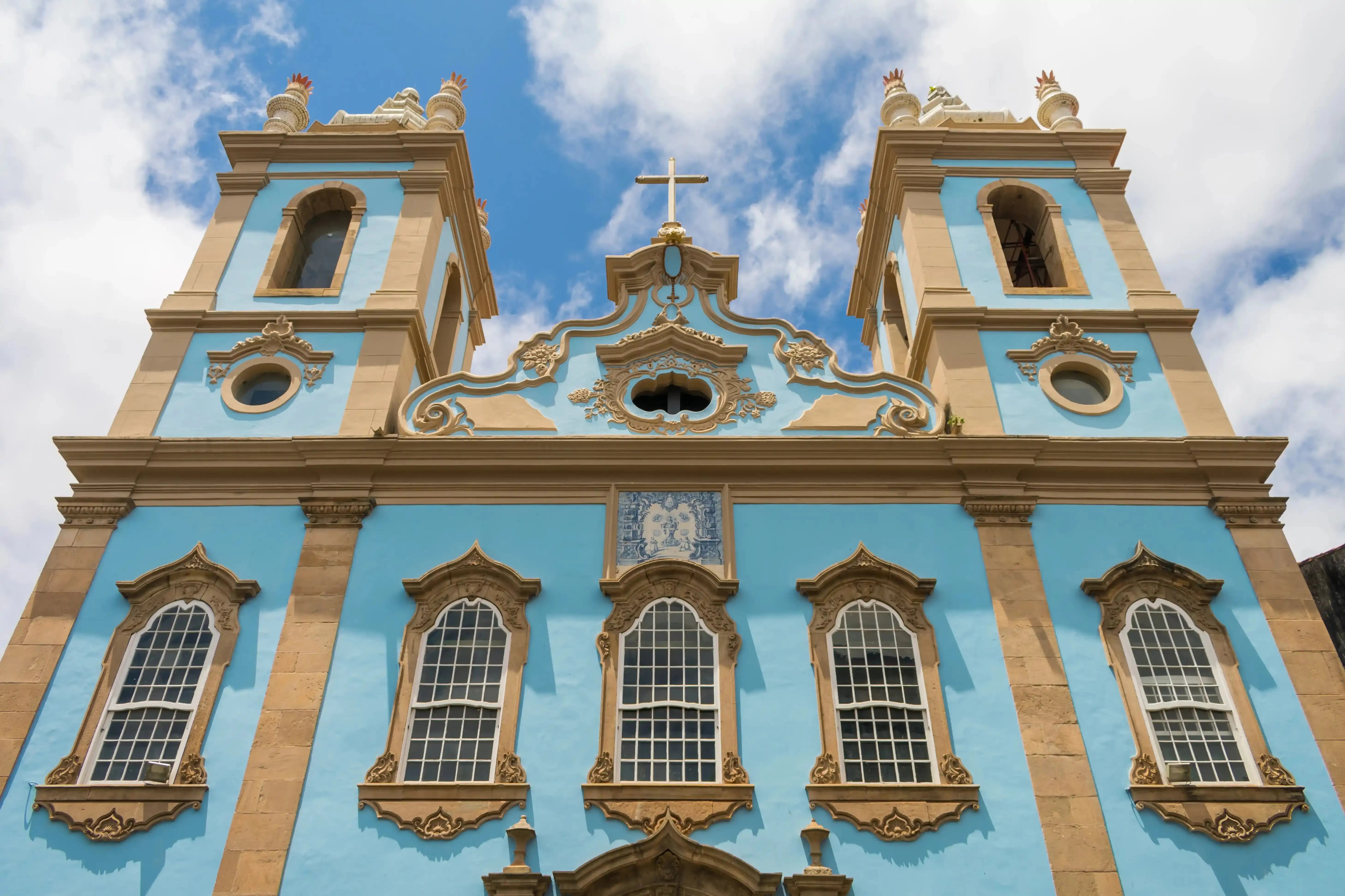 Imagem da Igreja de Nossa Senhora do Rosário dos Pretos, em Salvador, que publicou um informativo dizendo não realizar batismos nem qualquer atendimento religioso relacionado a bonecas reborn ou objetos semelhantes.