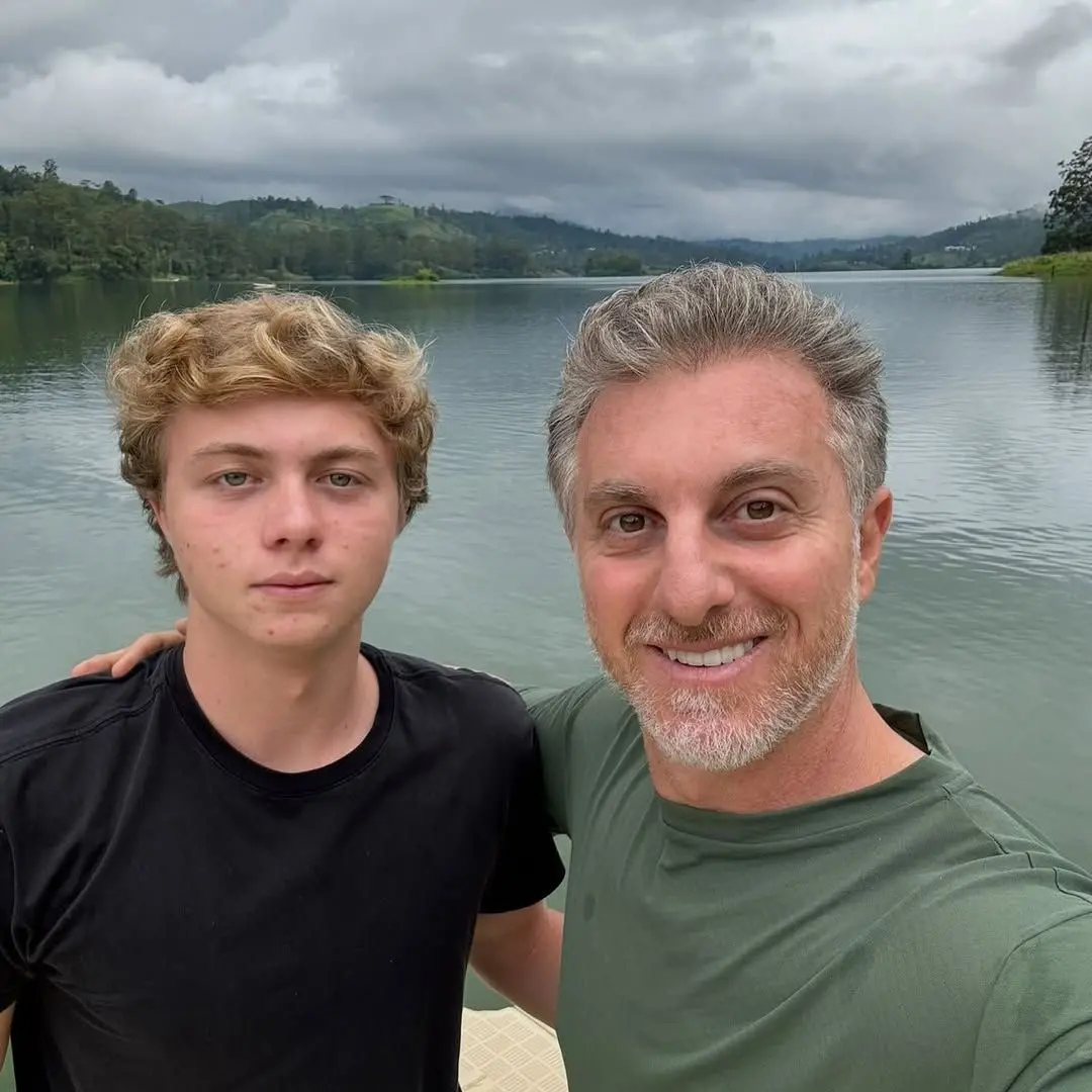 Imagem da notícia: Luciano Huck comenta polêmica envolvendo filho Benício e Duda Guerra