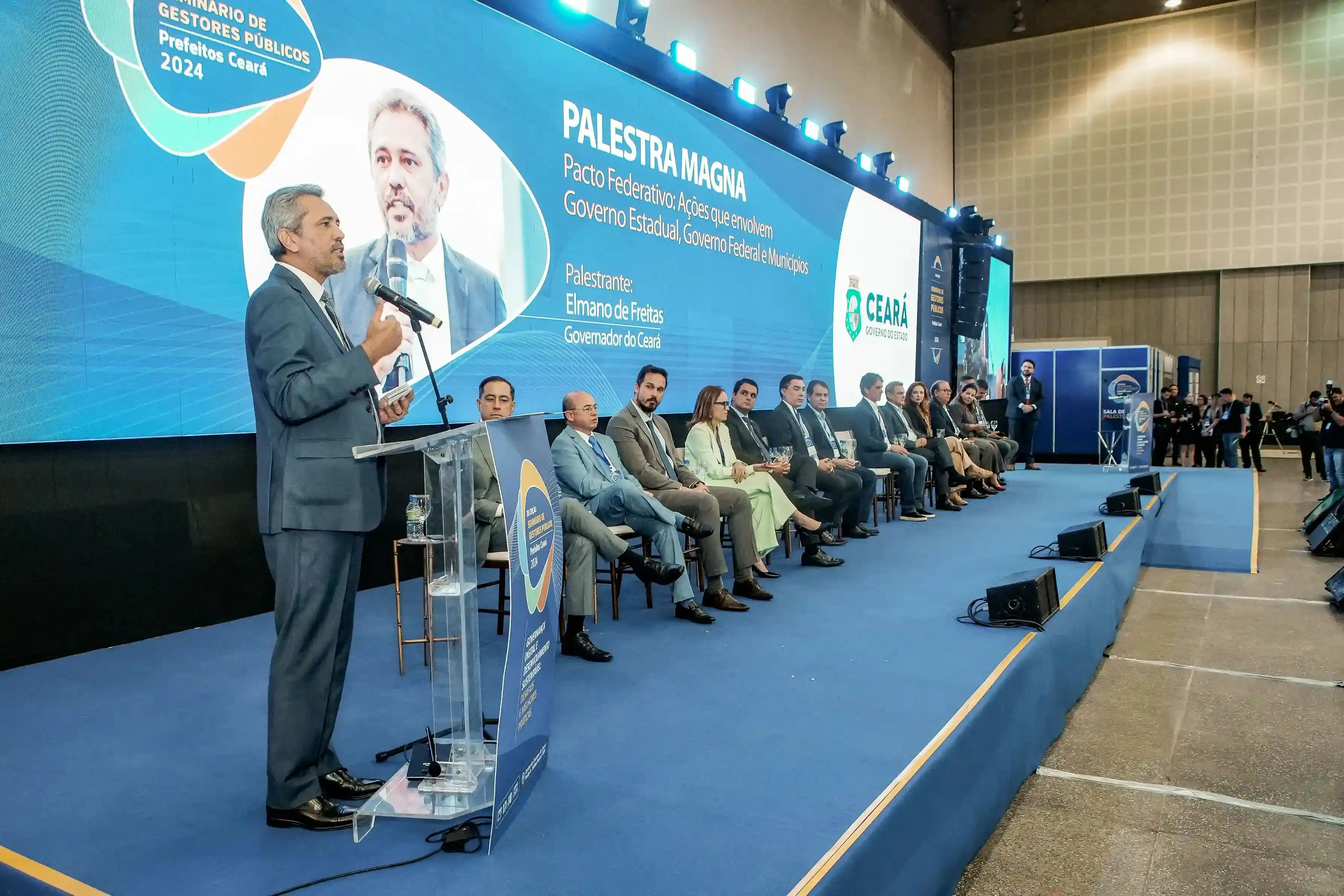 Imagem da notícia: Seminário dos Prefeitos 2025: evento irá discutir inovação, eficiência e transparência nas gestões