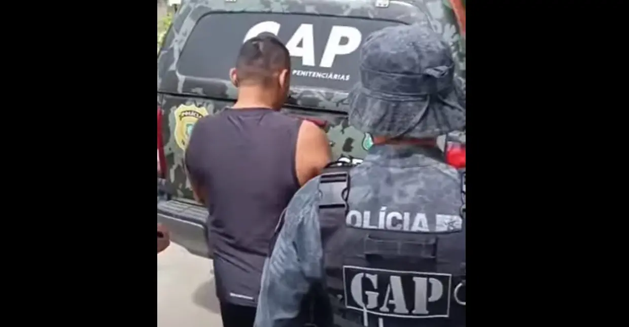 Imagem da notícia: Policial penal desviou armas do Estado para facção, em troca de dinheiro e drogas, diz investigação