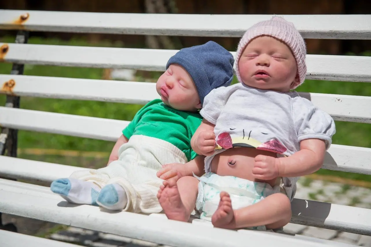 Imagem da notícia Brincar de cuidar de 'bebês reborn' e a tentativa de superar frustrações