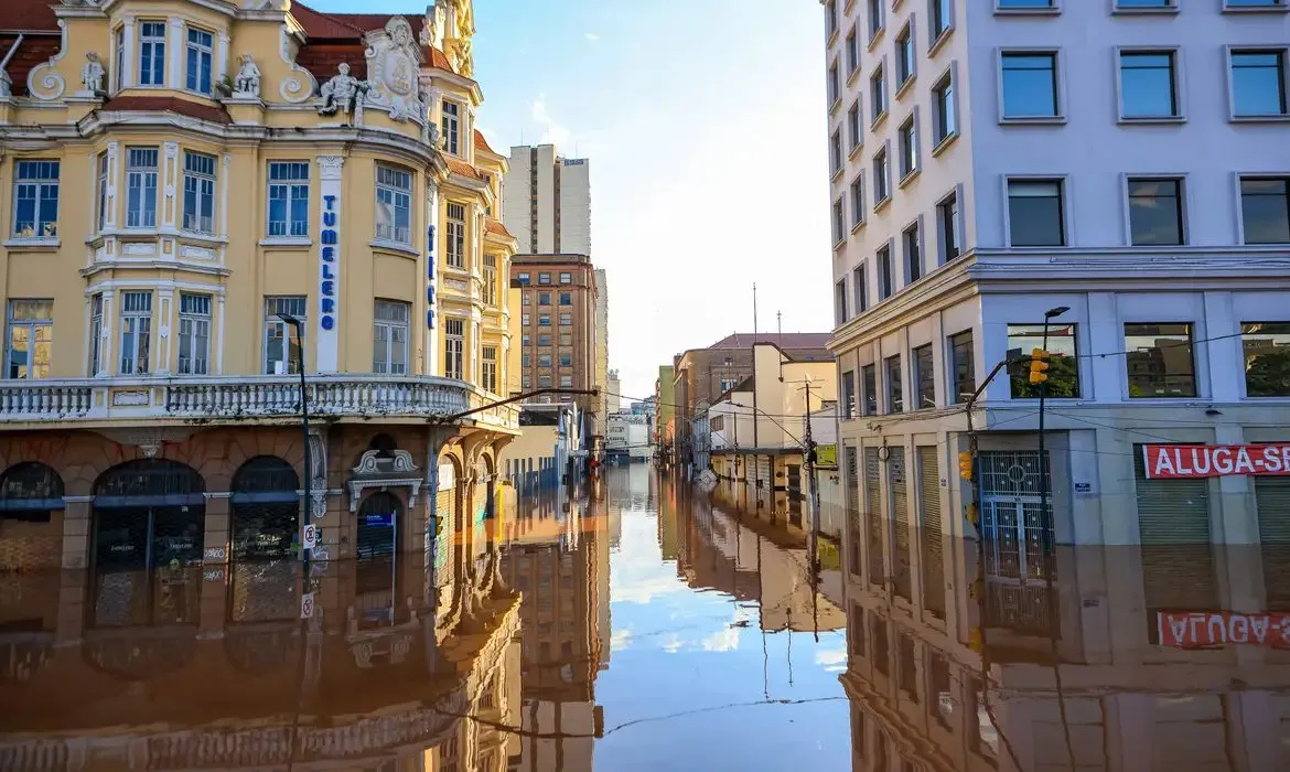 As enchentes e inundações registradas no Rio Grande do Sul no ano passado representaram um evento climático extremo