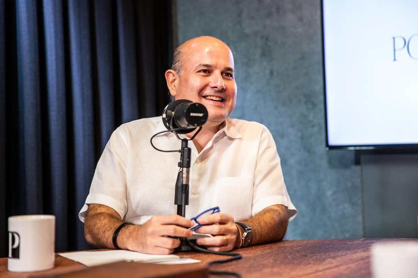 Imagem da notícia: Roberto Cláudio anuncia desfiliação do PDT e alega 'complexas circunstâncias locais' como motivação