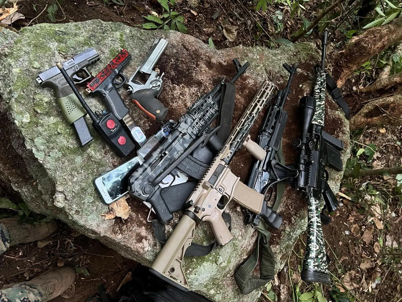 Imagem da notícia: Polícias do Ceará e do Rio de Janeiro fazem operação contra chefes de facção na Rocinha