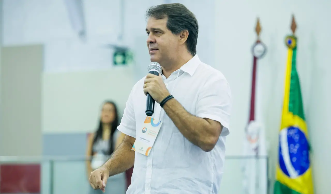 Imagem da notícia Evandro Leitão vai mobilizar rede escolar para tentar reduzir pontos de lixo na Cidade