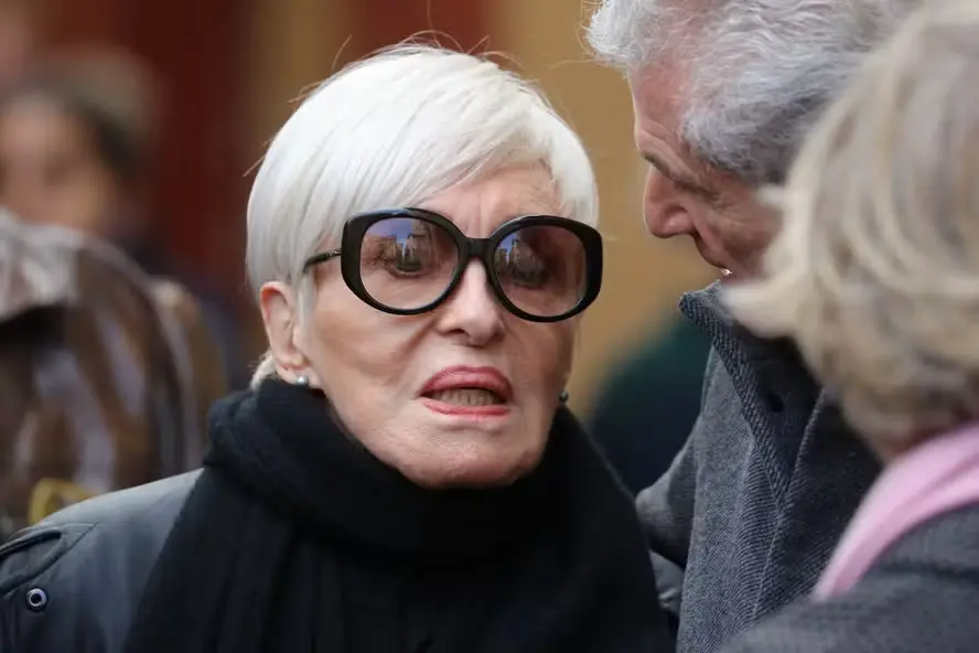 Imagem da notícia Morre Nicole Croissille, cantora e atriz francesa aos 88 anos